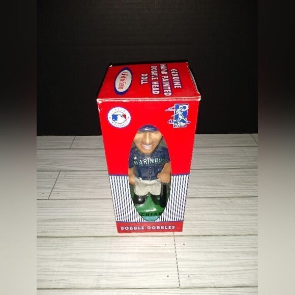 Ichiro Suzuki #51 MLB Seattle Mariners Bobble Head Doll 2001 Bobble Dobble - Picture 1 of 8
